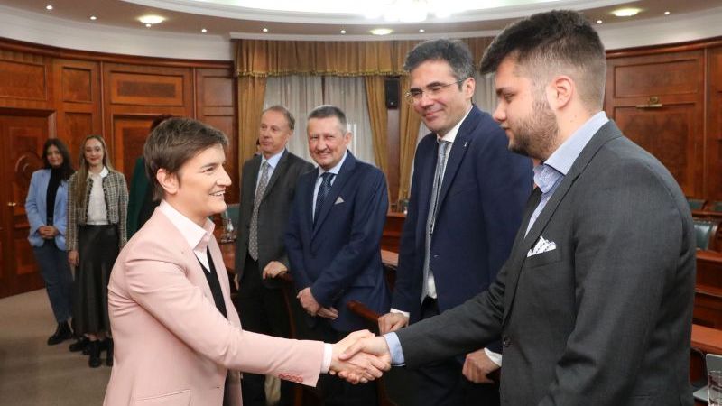 Nastavak snažne podrške Vlade studentima
